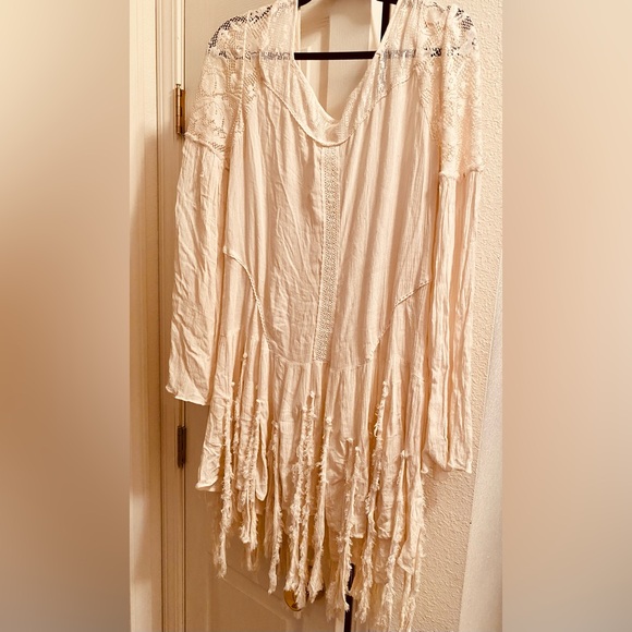 💖RARE FREE PEOPLE WHIMSICAL CREAM MINI DRESS💖 - Picture 5 of 6